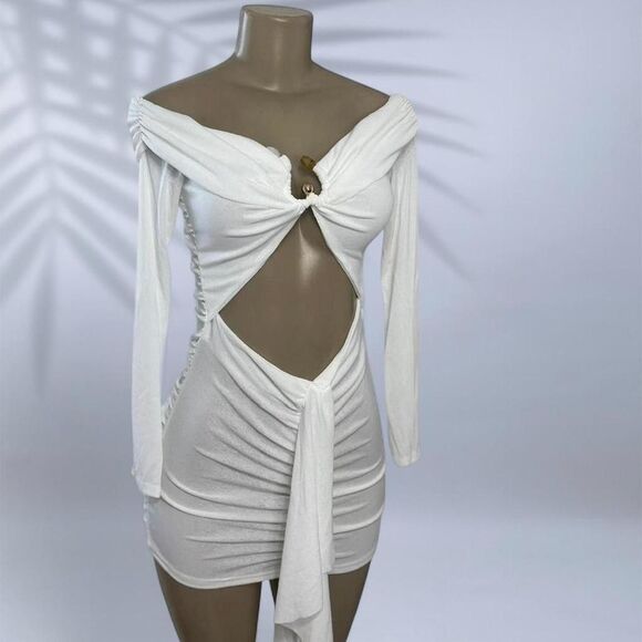 ✨ White Cut-Out Long Sleeve Mini Dress - Picture 1 of 4